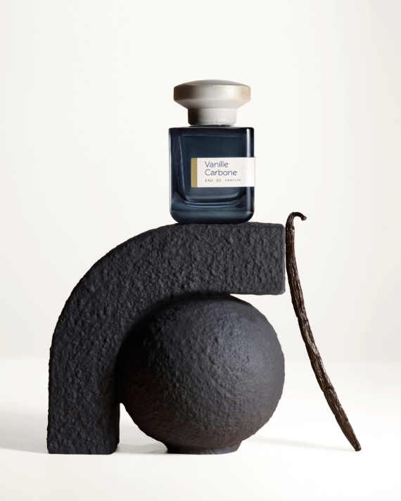Vanille Carbone - Dark, Bright, Matte and Purely Brilliant